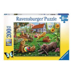 Playing in the Yard - 200pc