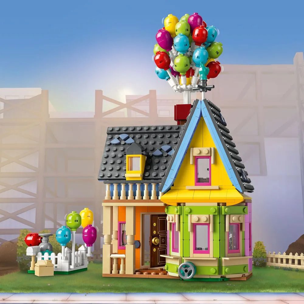 Disney - UP House - Image 4