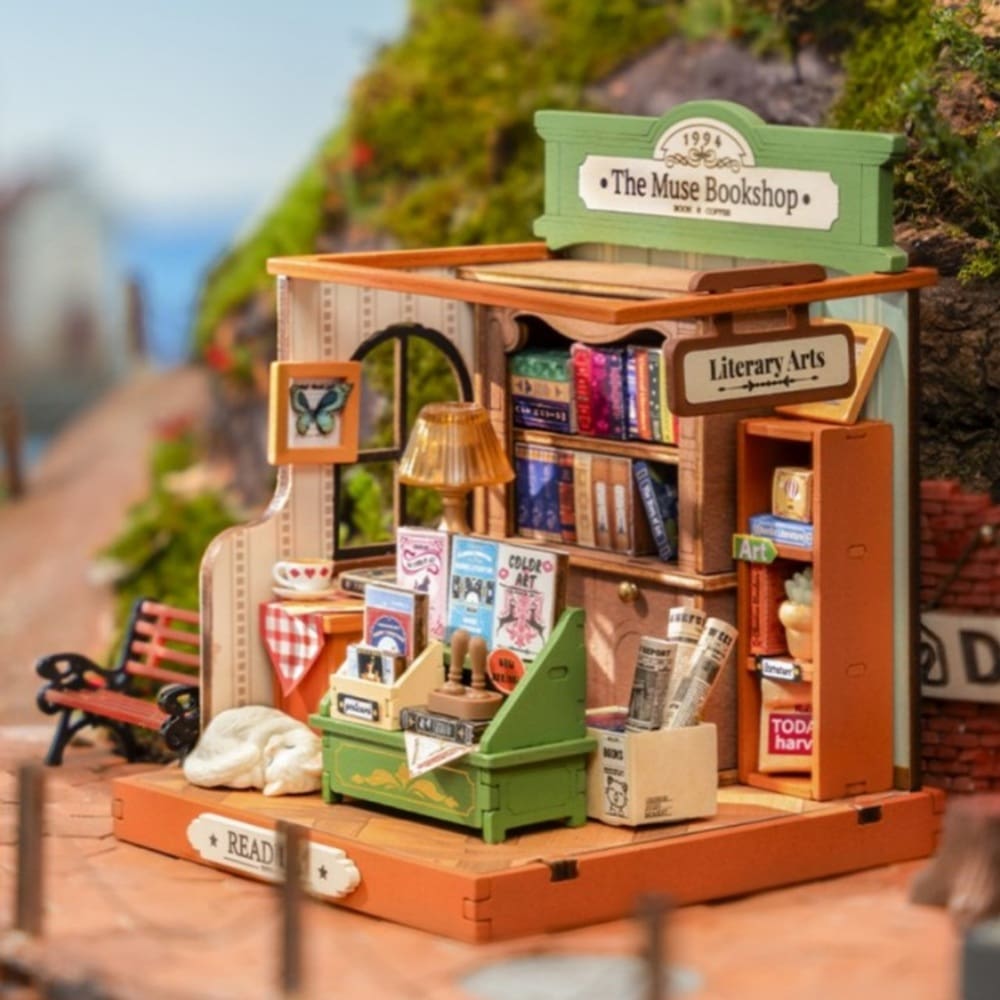 DIY Mini House - Muse Bookshop - Image 3