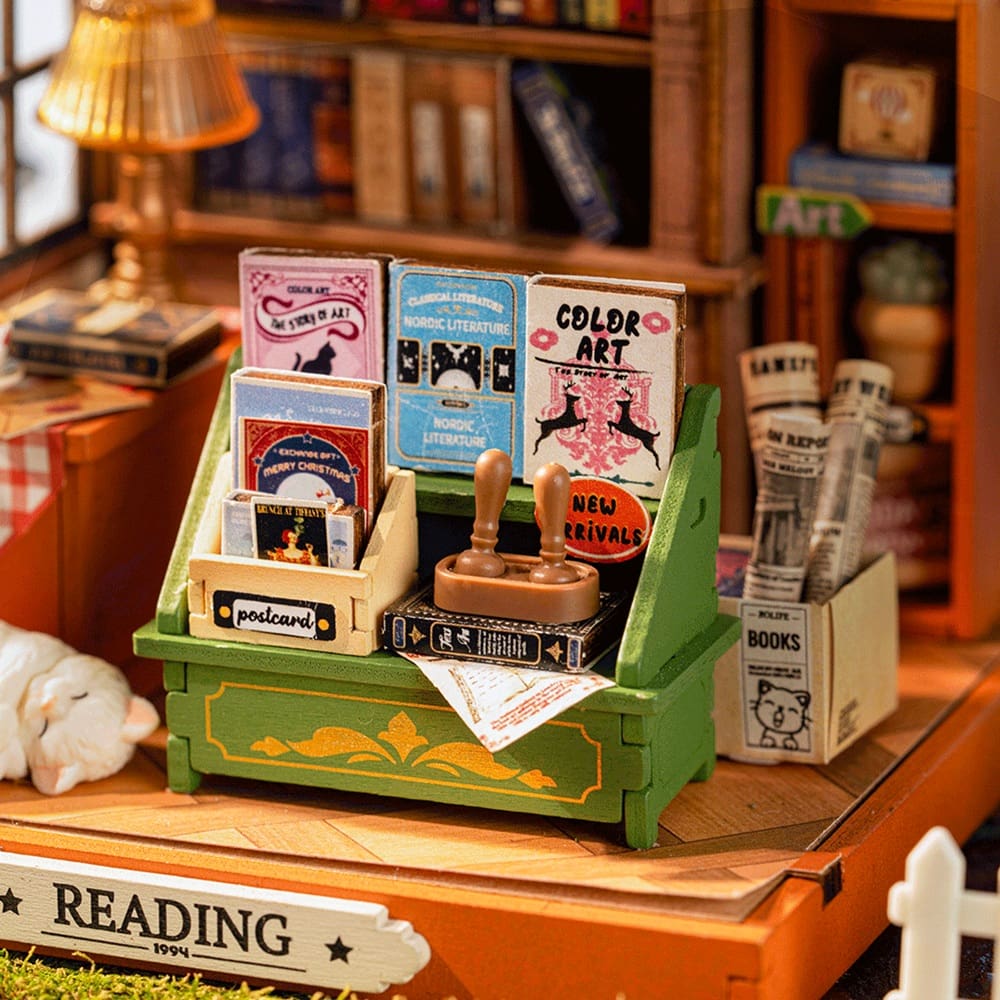 DIY Mini House - Muse Bookshop - Image 4
