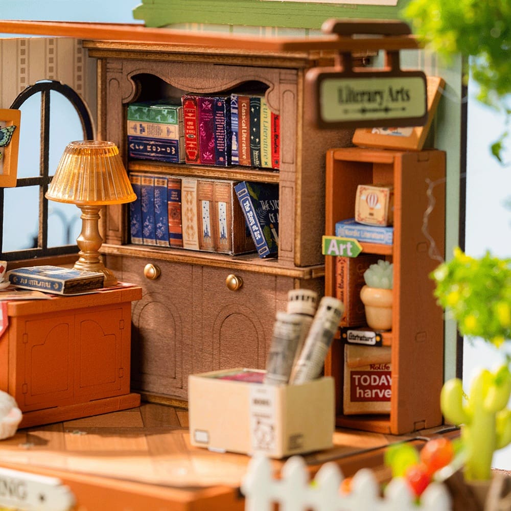 DIY Mini House - Muse Bookshop - Image 5
